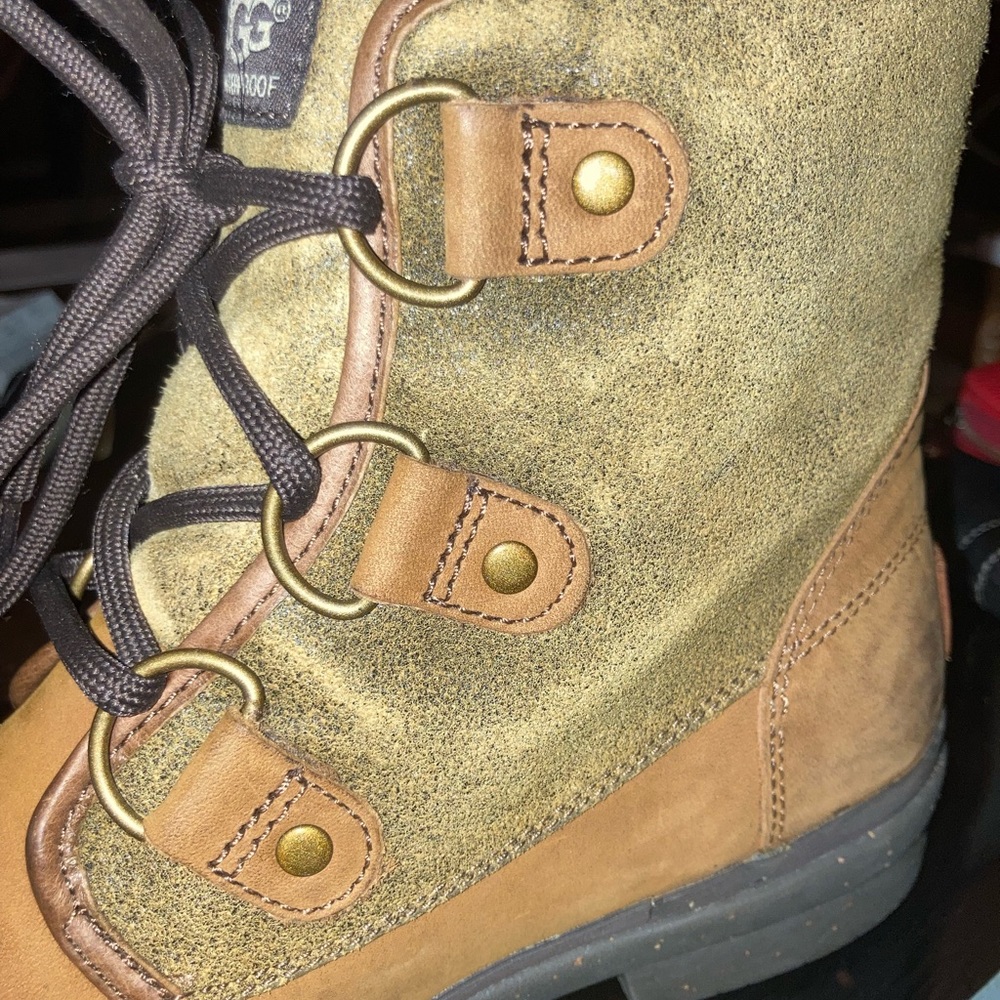 NWOT UGG women’s waterproof lace-up ankle boots size 8.5 - Picture 15 of 16